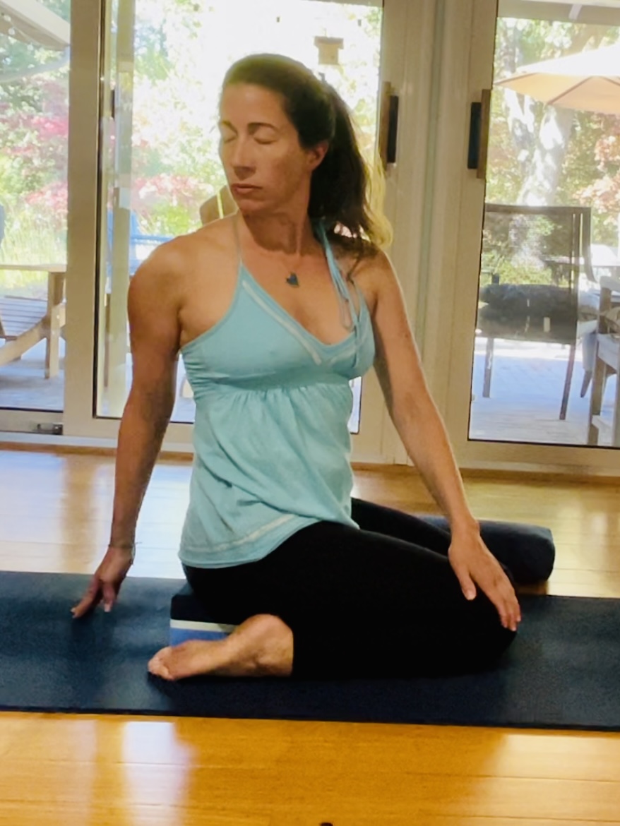Beginner Yoga – 6 Week Series with Monica Phillips  JAN / FEB
